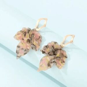 2/$21 Ladies Dangle Leaf Earrings